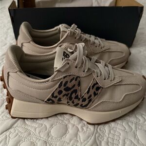 New Balance 327 Beige Sneakers with Leopard Print